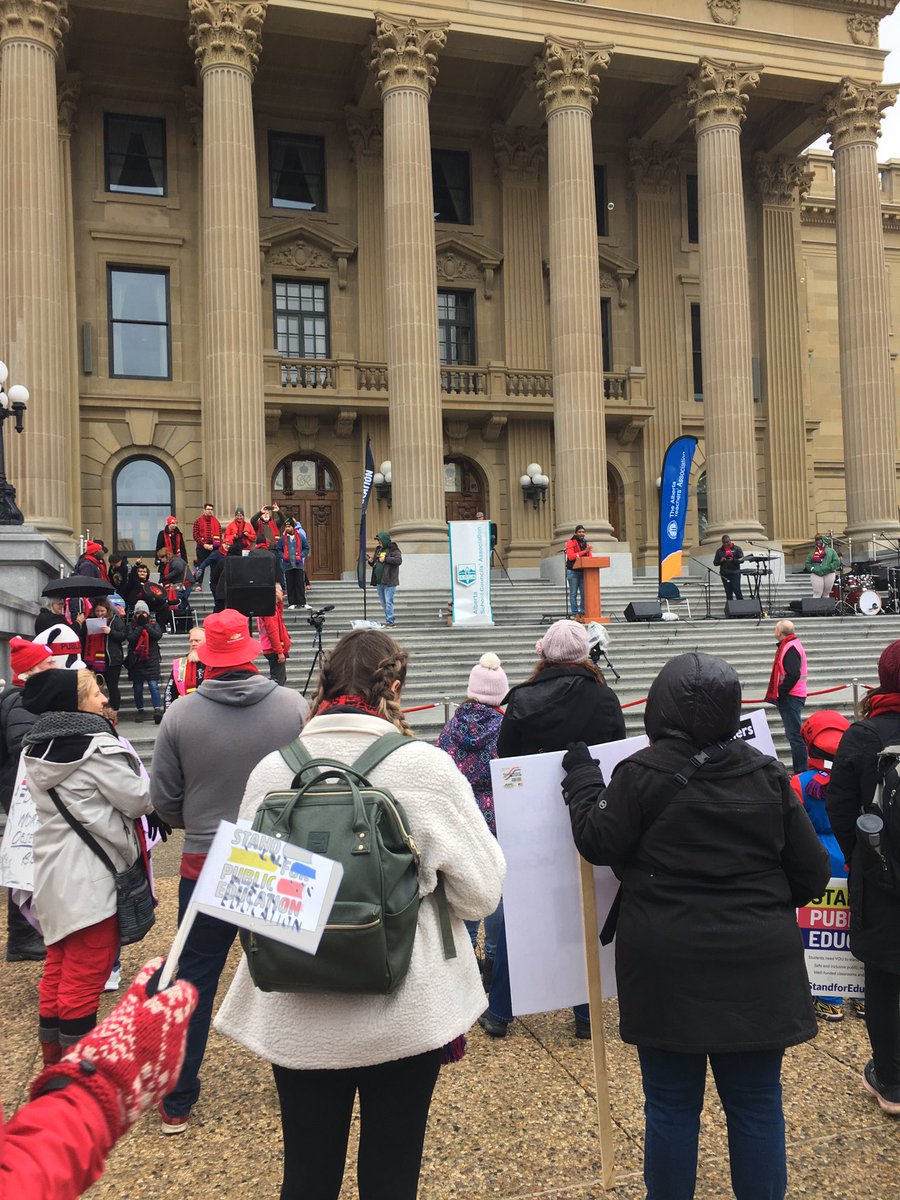 msafunk's tweet image. Absolutely amazing turn out for the #StandUpForEducation rally today @albertateachers @ATALocal41 @ElacSouth 
Now for the drive home!
