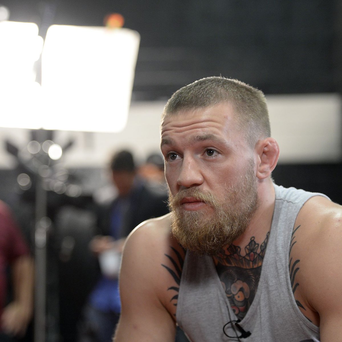 KazBzh's tweet image. Mc Gregor qui voit son pire cauchemar revenir sous une nouvelle forme

#UFC280 #AndNew