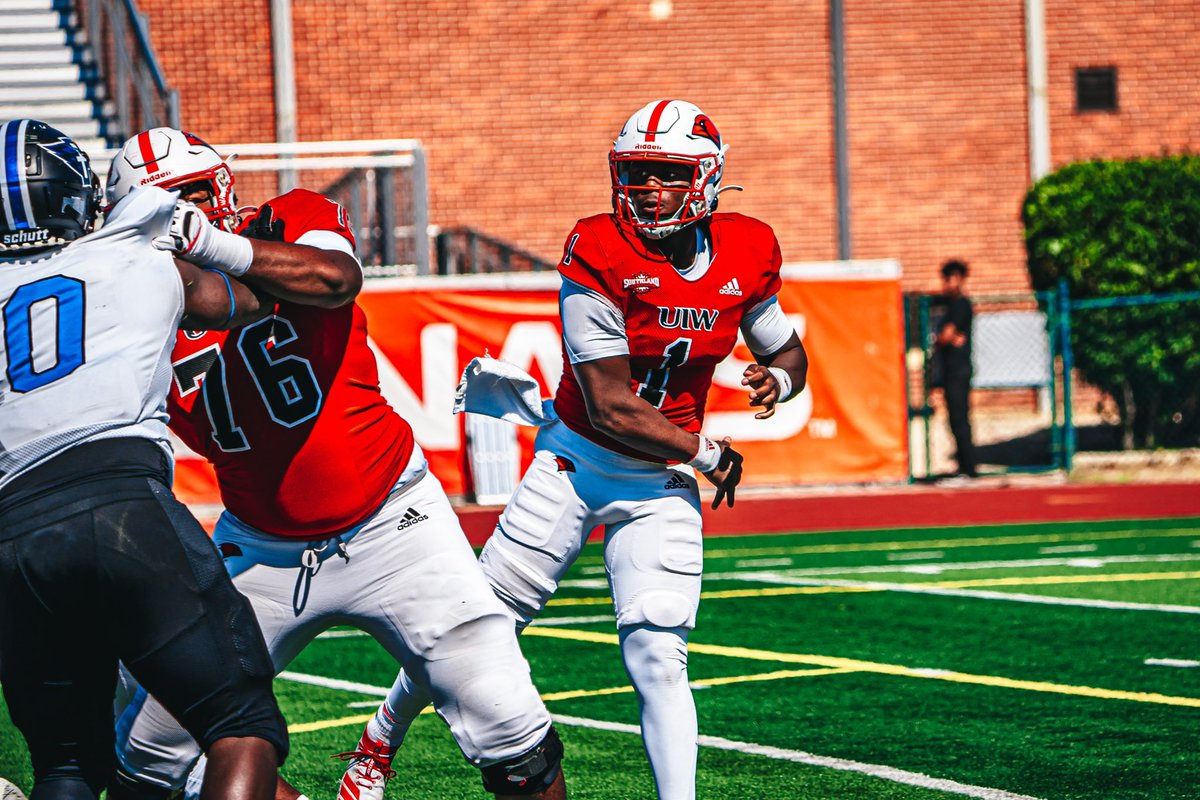 Lindsey Scott Jr. ™️ Stats through just over ONE quarter ♦️ 12-14-0 ♦️ 302 yds ♦️ 5 TDs #TheWord