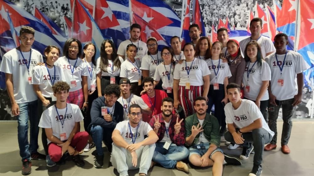 Nos fuimos hasta el <a href="/centrofidel/">Centro Fidel Castro Ruz</a> y <a href="/MemoriaDenuncia/">Memorial de la Denuncia</a> como parte de las actividades de nuestro #XCongresoFEU  

Esto no para #VamosConTodo #RevolucionandoLaFeu