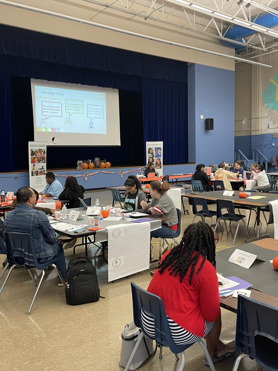 @HISDMultiPrgms 📚 #CBLI Session 2 for @HISDMiddleSchls and <a href="/HISDHighSchools/">HISDHighSchools</a>  is full of learning ‼️ The dedication and commitment to support our EB learners continues! 📖 #languageacquisition <a href="/PatriciaPerezML/">Patricia Perez</a> <a href="/MissNancyML/">Nancy Rosales Hernandez, M.Ed</a> <a href="/FreminMakayla/">Makayla Fremin, M.Ed</a> <a href="/Magda_PD_Team/">Magda</a> <a href="/DavilaMarioML/">Mario Davila</a> @YabeiDl