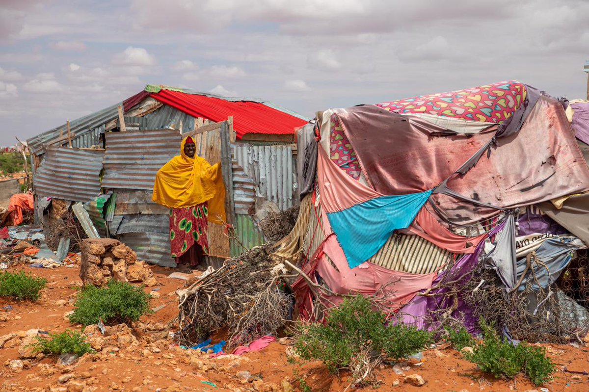 We visited some of the 74 sites hosting thousands of people displaced by drought in Galkayo South, Somalia. The humanitarian response is improving but more must be done to save lives. We urgently need more resources and more aid workers on the ground. We will continue to step up.