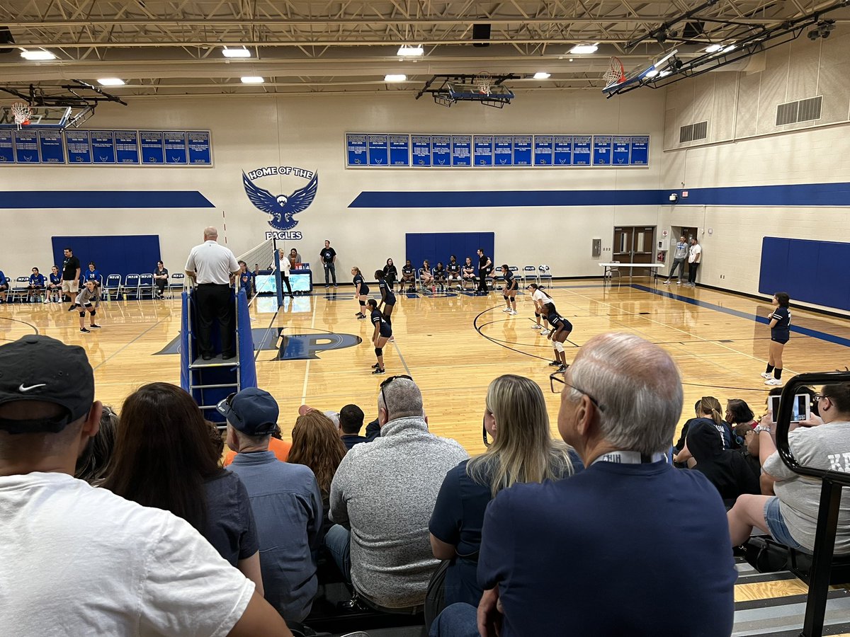 Julie Fox tweet media