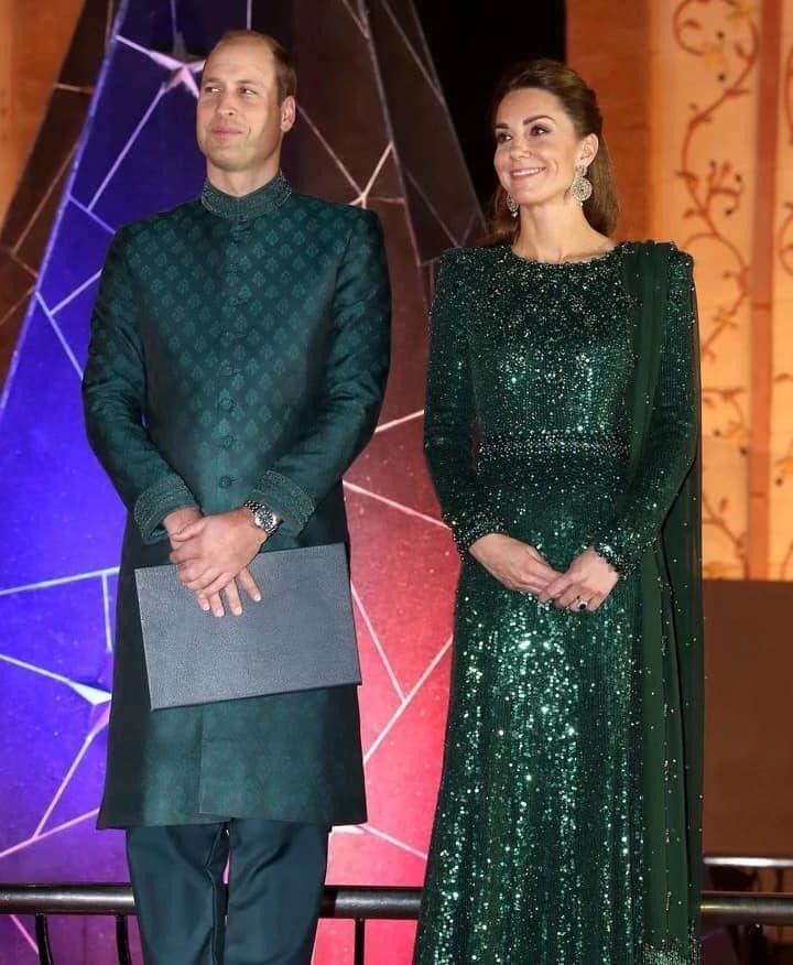 Magnificent collection in Pakistani dresses of Royal couple in Pakistan in 2019 , #PrinceWilliam #PrincessCatherine #sweetdreams Bye till morning 🌸⭐️💫🌿🌼