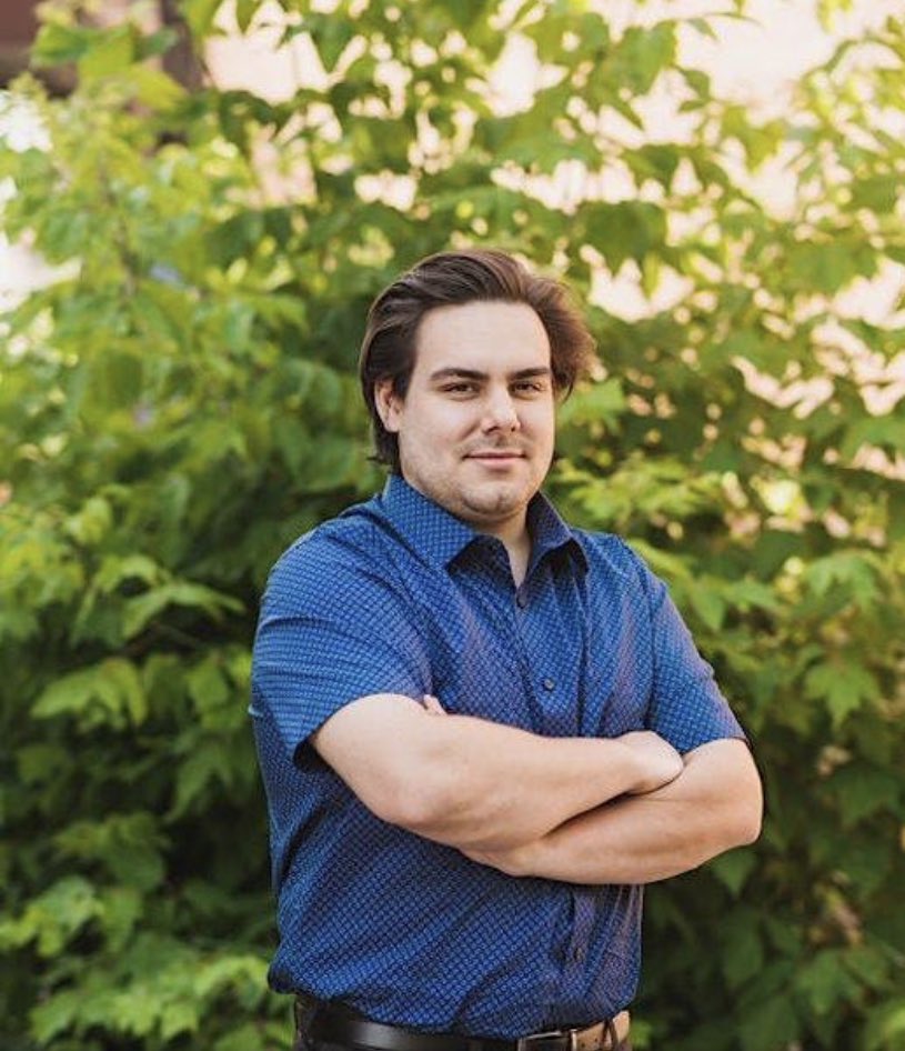 LolaMacanowicz's tweet image. Professional HEAD SHOT DAY -  the first step in elevating your digital presence and personal branding.  I'm delighted to be sponsoring this event at @vibecentreto this coming Thursday Oct 27.  eventbrite.ca/e/446127508387 
 #lookingprofessional #professional #headshot #businessphoto