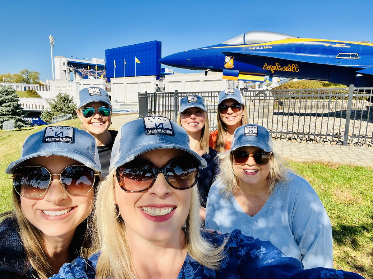 Go Goats! Moms in the house!!!! #GoNavy #CollegeFootball #NavyFootball