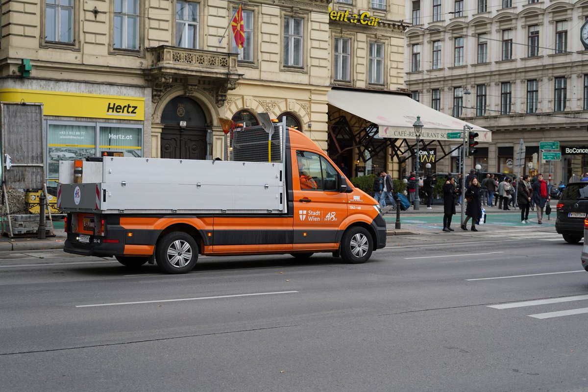 Esterreicherr's tweet photo. Polizeieinsatz aufgrund einer Demonstration in der Wiener Innenstadt. 
1/2
#w2210 #demowien #hauptstadtpolizei https://t.co/nU0O6bi6Nk