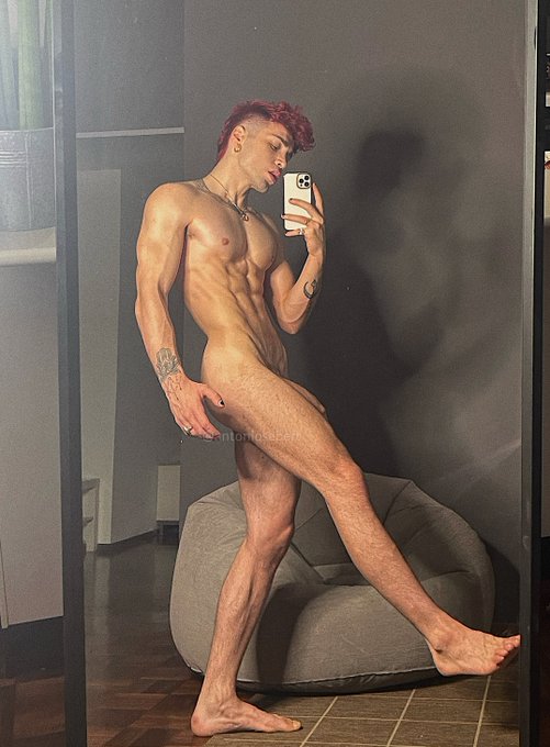 1 pic. New body who dis https://t.co/RvGPy3U8Bt
