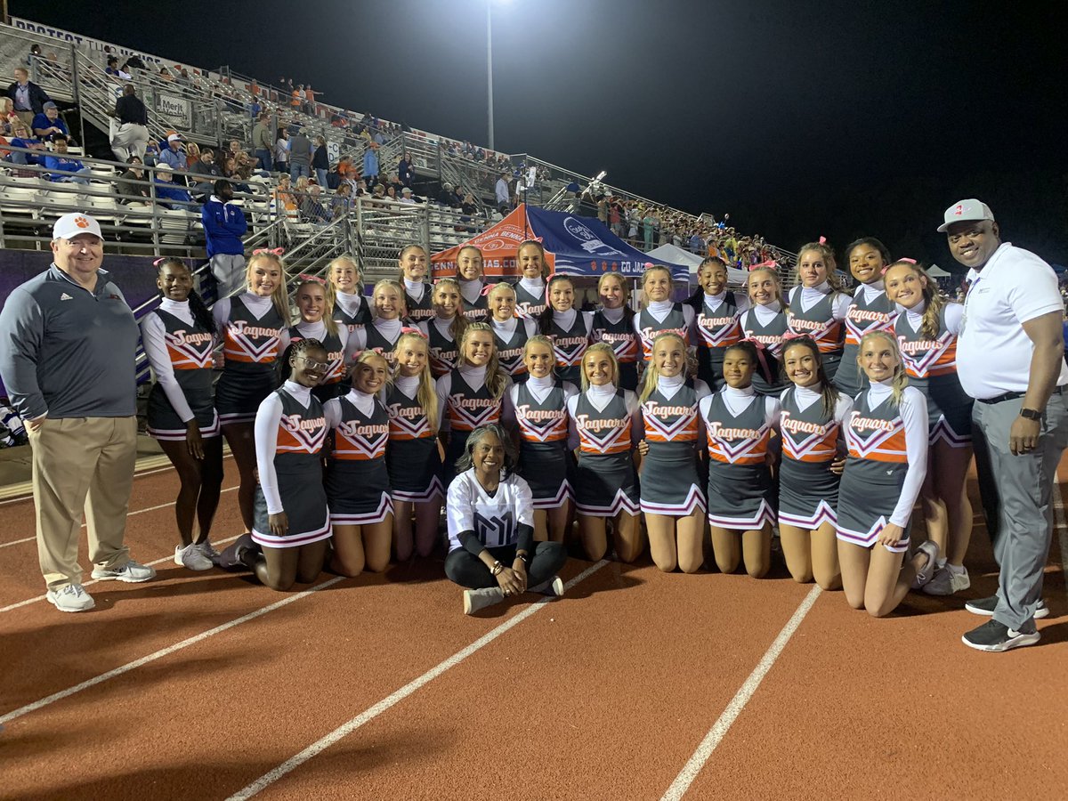MC_BIGBLUE's tweet image. So thankful for everyone that works for @mcsinfo and glad we were able to host them and their families last night in The Jungle! Special thanks to our Honorary Captains Superintendent Seals and Assistant Superintendents Robinson, Burge and Poore. #GoMCS