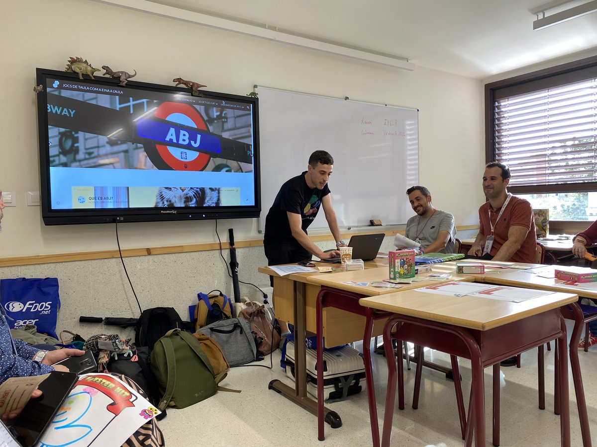 elenavercher's tweet photo. fem servir el #MonsterKit per fer un dibuix i donar-li vida amb https://t.co/OqjGYA2Ty6

GRÀCIES, @davidbernaltbn per un taller amb tantes idees inspiradores, però sobretot, sobretot, tan divertit! M'ha encantat el joc de màgia, ara m'has creat necessitats!🤭🤜🏼🤛🏼✨
#CollaClic2022 https://t.co/zr0zkUXrxo