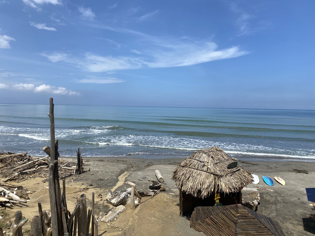 XaviMahalo's tweet photo. Mahalo Beach Club un pequeño gran paraiso de Mediterraneo en el Caribe 🏄❤️🧡👏 #mediterraneo #Caribe #atlantico #FelizSabado #unmomentomahalo #comidademar #playita https://t.co/n5c0OekTzF