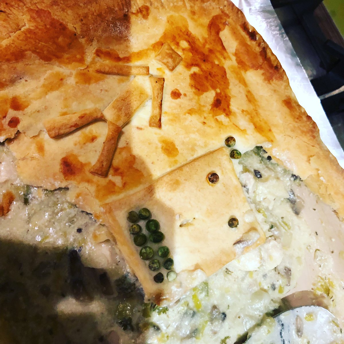 ScottishDadLife's tweet photo. Attempt at @minecraft Chicken 🥧 for the boys today! Seemed to go down ok, so far…..
#chickenpie #minecraftpie https://t.co/wYHe7ZLGA9