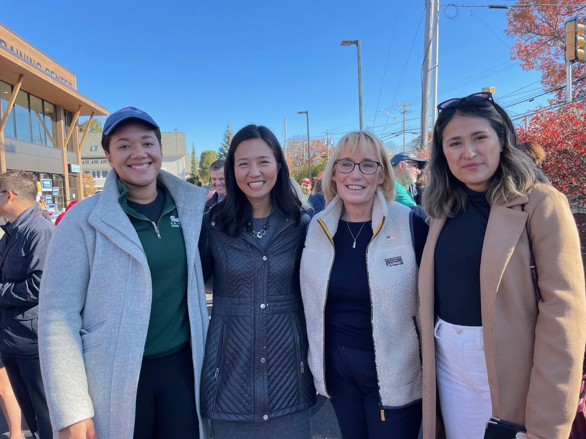 JoselineMata's tweet photo. .@maitais_anyone is back in New Hampshire and she brought some reinforcements to make sure that we re-elect @Maggie_Hassan!! https://t.co/xShhLDa7j2