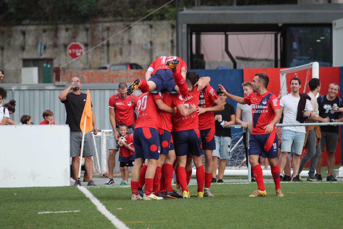 aurreraKE's tweet photo. 3.MAILA: amaiera

Aurrera KE 1-0 CD Basconia

⚽️Jon Arruabarrena

#AurreraBeti https://t.co/cKd0uiXCRc