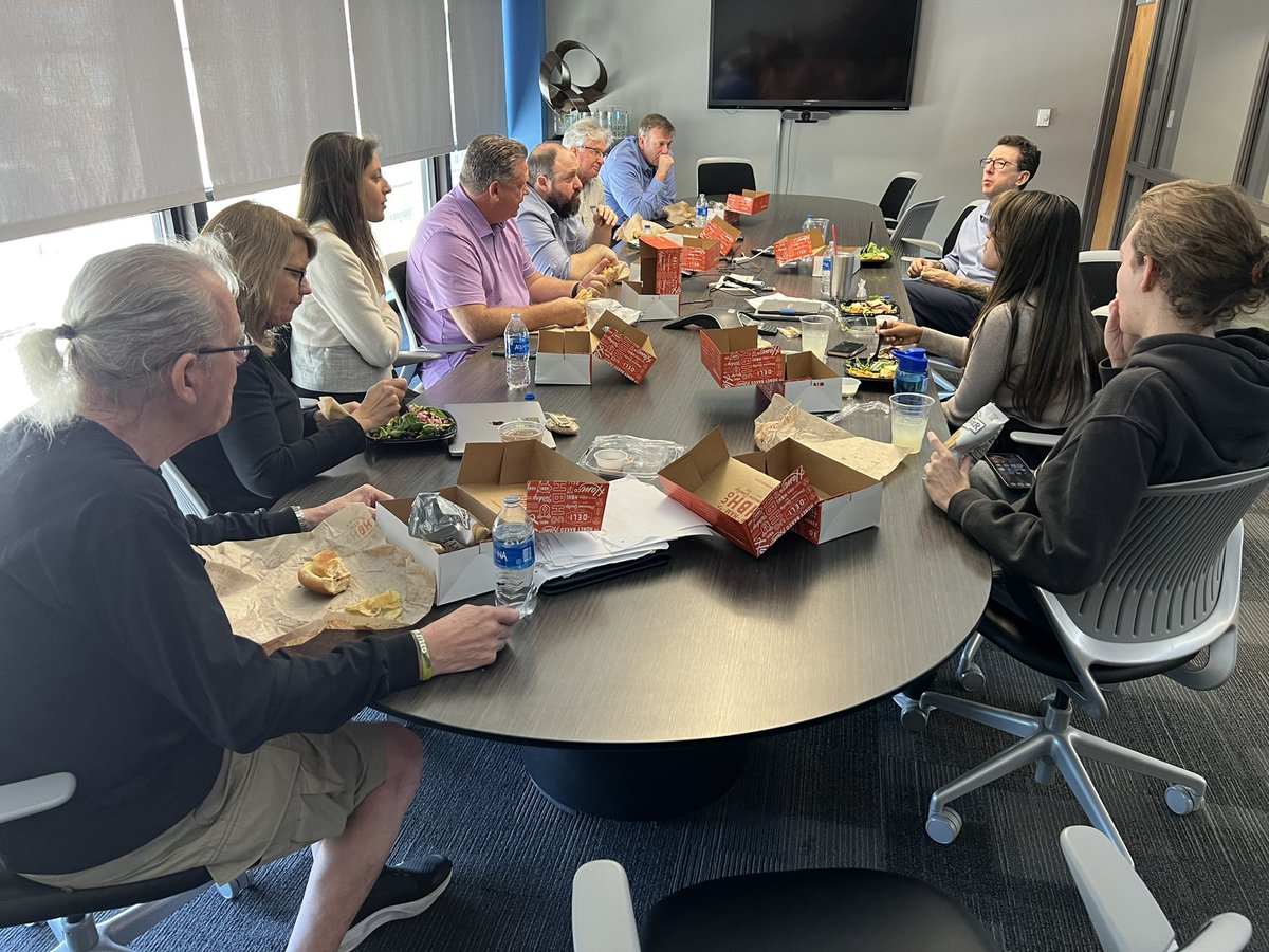 denisevickers's tweet photo. So cool getting to break bread this week with rock star journalists @JasonLeopold and @sganim. Thanks for sharing your expertise but also just being real with us. FOIA Posse #IYKYK https://t.co/ZuThiVDaAV