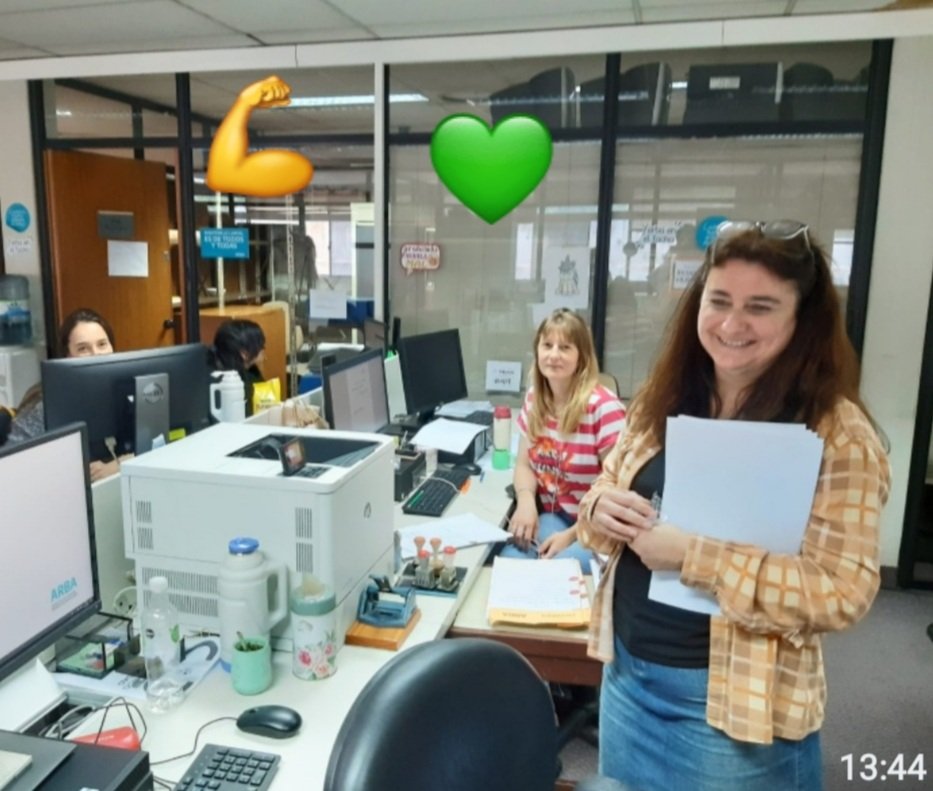 RespetoYD's tweet photo. Recorrida por las oficinas  #gremio #8denoviembre #votaverde
#mujeressindicalistas #secarte #separte #MujeresPoderosas https://t.co/ONMM7xnXbH