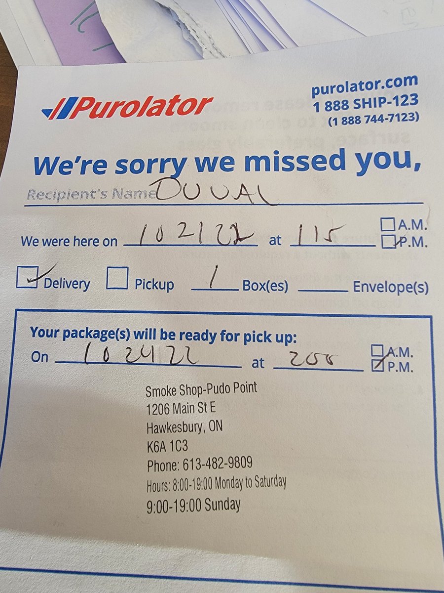 Cornwall_Medic's tweet photo. @PurolatorHelp @PurolatorInc Doesn't even knock, sticks the paper in the window, doesn't even fill the package ID# and doesn't even stop as I'm yelling at the driver in the driveway. Now, I have to wait an extra 3 days for no reason. You're not sorry you missed me at all. https://t.co/Tlt65XoQZ6