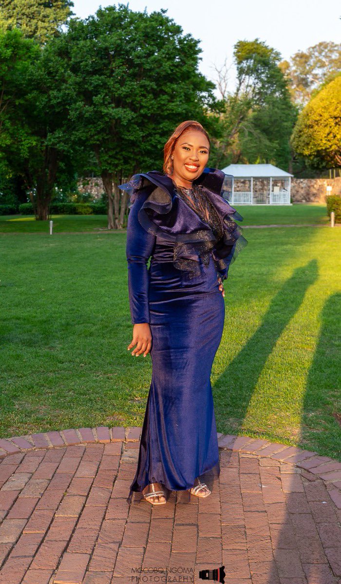 ThandiShadrack's tweet photo. @UrbanZuluSA Thank you guys for such an amazing dress. https://t.co/qpQjQeijjf