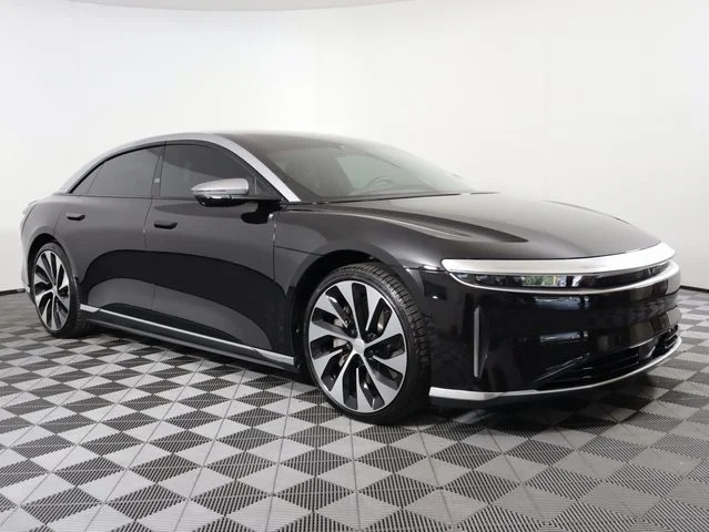 buriensbest's tweet photo. Impress your friends in this 2022 #Lucid Air Grand Touring! Contact us today to test drive this sweet ride. ⚡️#LegendAutoSales #LucidAir #GrandTouring #Electric #EV #Burien https://t.co/LYpuXdXc7y