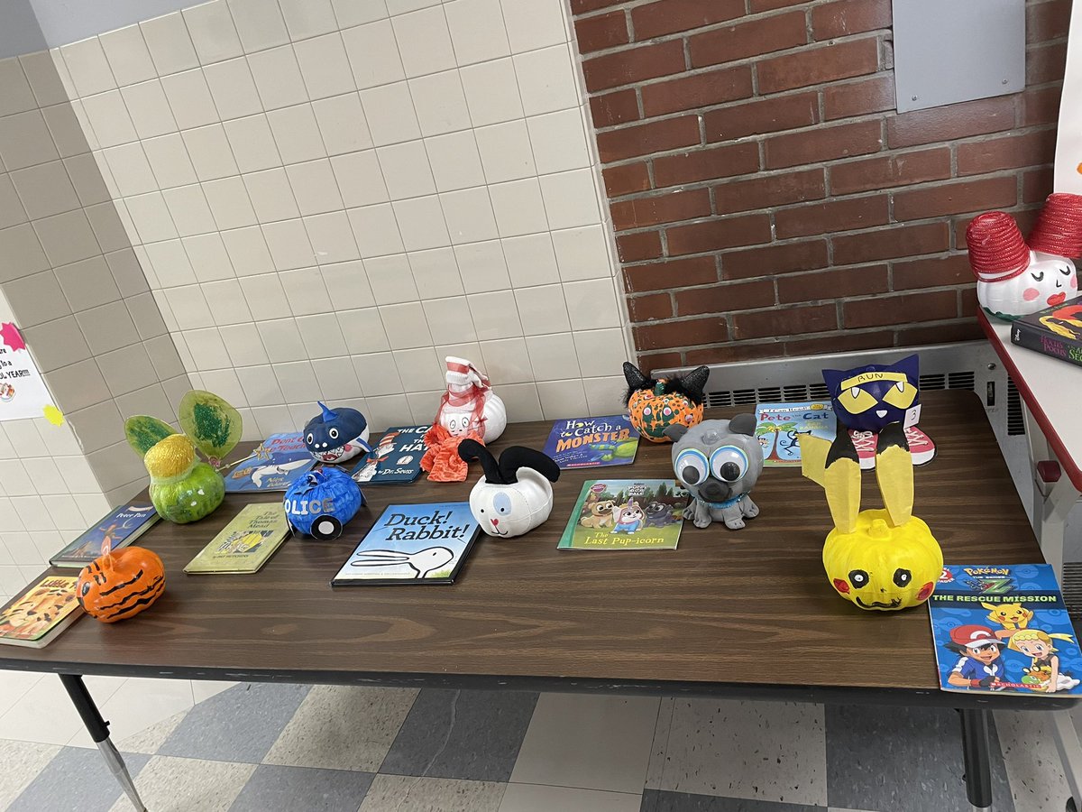 Our youngest Heroes did a great job modeling a pumpkin after their books! Loved viewing their Pumpkin Spectacular! <a href="/missmennucci/">Jill Clough</a> <a href="/justineparadis7/">Justine Paradis</a>