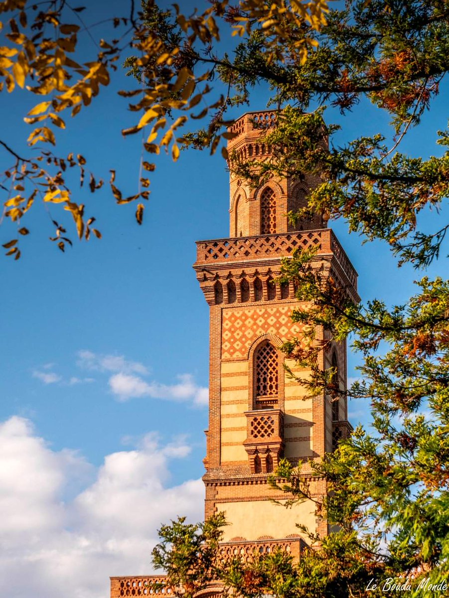 LeBouduMonde's tweet photo. Le Jardin Massey, labellisé Jardin Remarquable et petit bijou de la ville de #Tarbes, est beau à toutes les saisons.
Voici son visage d'automne ! 😉🧡🍁

#hautespyrenees #occitanie https://t.co/ofFrHV9aMO