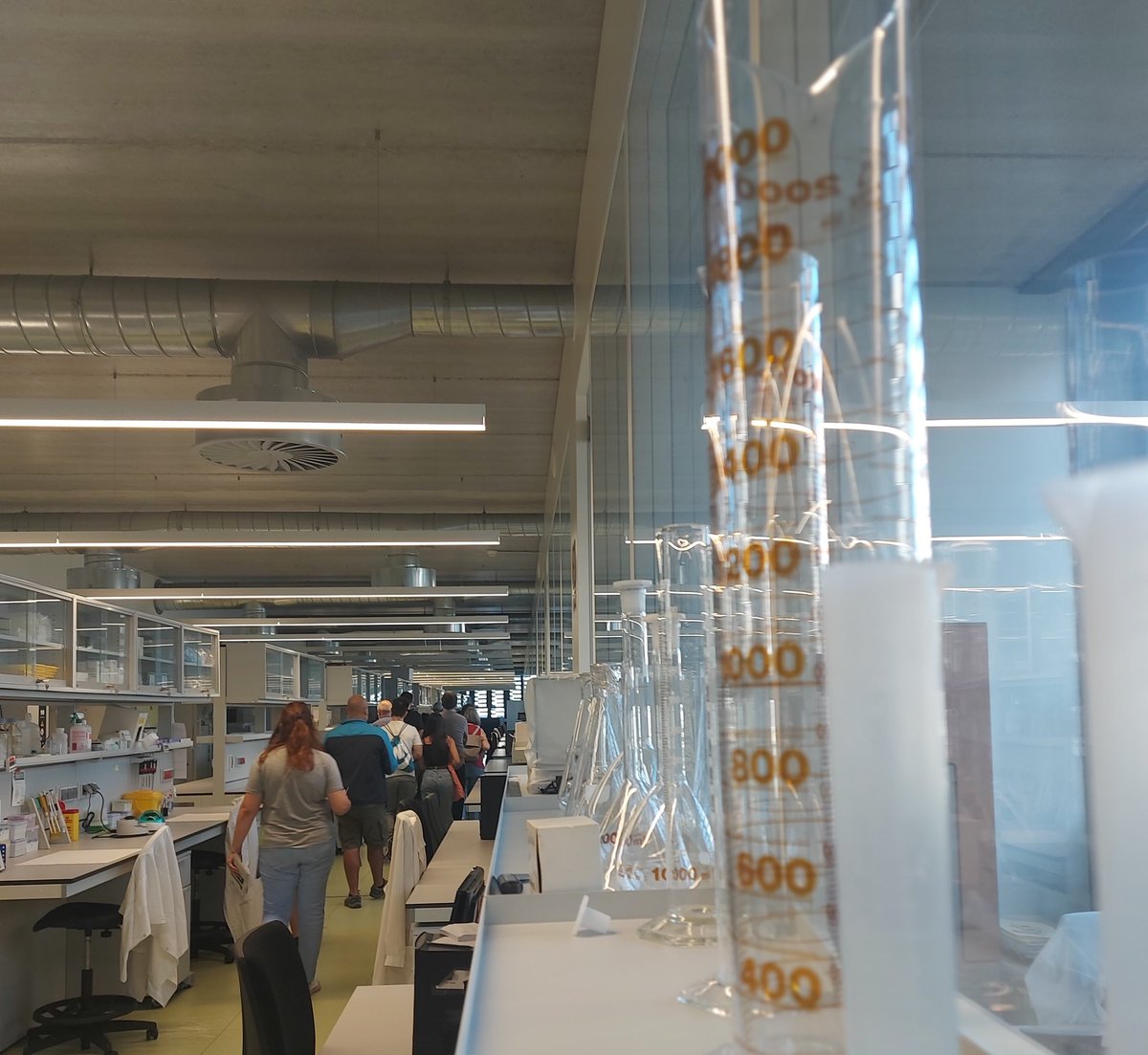 IRSantPau's tweet photo. Moltes gràcies a tothom, visitants, investigadors, voluntaris, professionals i arquitectes per fer possible la jornada d'avui a l'#IIBSantPau durant el @48hOpenHouseBcn

Un plaer obrir les nostres portes per compartir ciència i cultura! 🔬👏🏻

#OHB22 #ambtufemrecerca https://t.co/dCGzr7zYTM