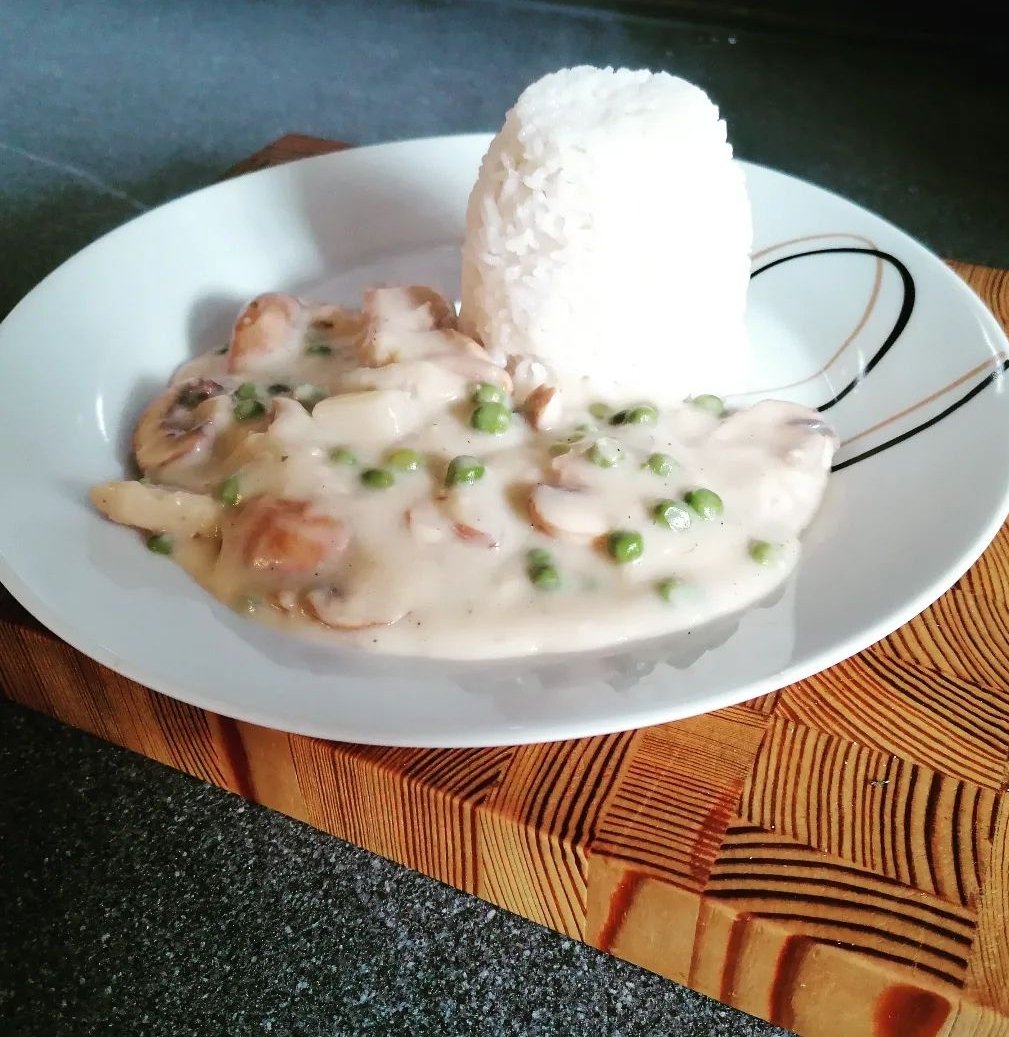 DieFiwis's tweet photo. Veganes "Hühnerfrikasee"

https://t.co/j9xhKdAef6

#vegan #veggie #vegetarisch #govegan #food #essen #fiwi #insta #reis #frikasee #mittagessen #abendessen https://t.co/3ijyafsnHV