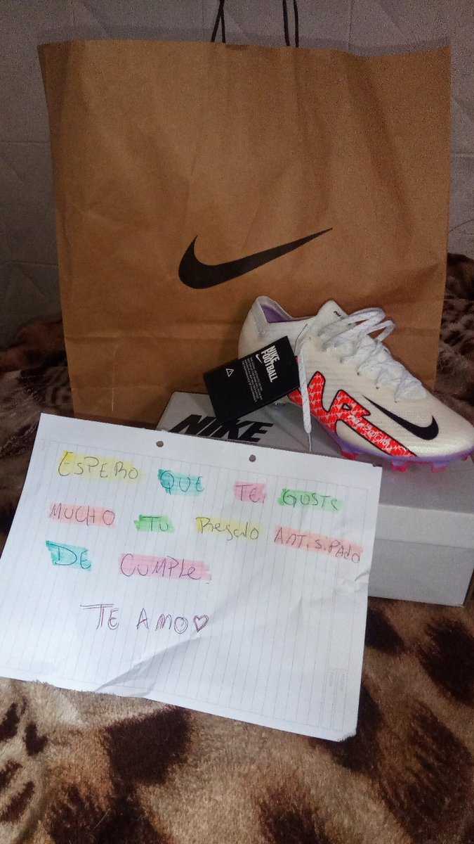 Regalito de cumple adelantado!! 
Te amooo y graciasss por tanto, siempre en cada detalle, siempre sorprendiéndome, sin dudas la mejor! 
<a href="/BuffetCielo/">Cielo Buffet</a> 😍