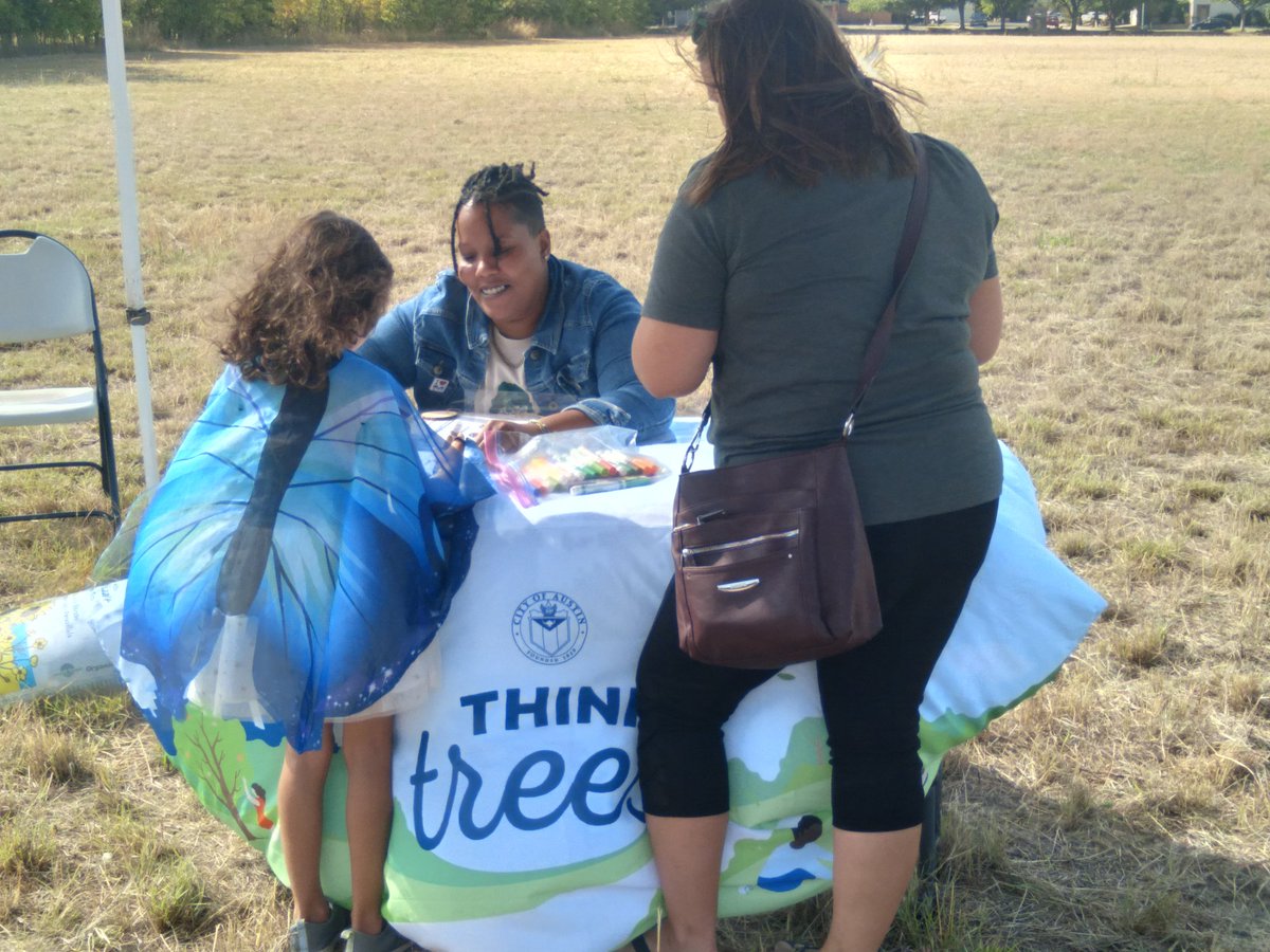 GrandMeadowPlan's tweet photo. A big THANK YOU to @AustinCityParks @austinparksfdn @VanessaForATX @austintexasgov @ATXParkRanger and ALL of our volunteers for making our first #RootsAndWings festival a success! Visit our website to get updates on future events! https://t.co/8x9fjiYDL5