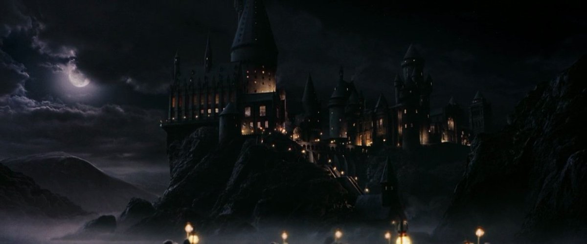 CuartaParedCine's tweet photo. Tal día como hoy, en 2001, se estrenaba Harry Potter y la piedra filosofal. https://t.co/cVgKvF7hwL