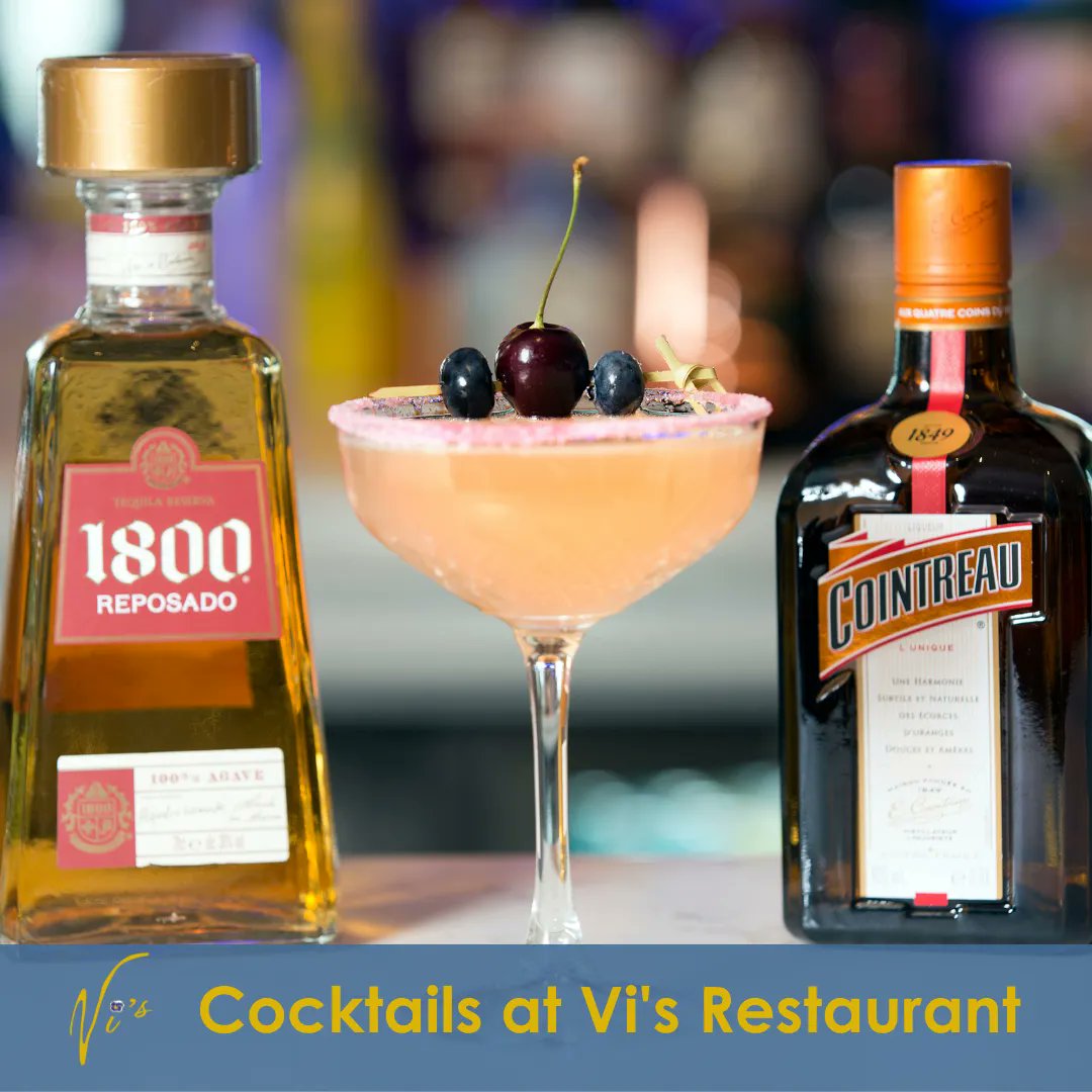 Enjoy a Cocktail with your dinner at Vi's Restaurant tonight 🍹 To book a table click the link in bio 📲 #LawlorsNaas #VisRestaurant #Cocktails #HotelNaas #FineWine #Restaurant