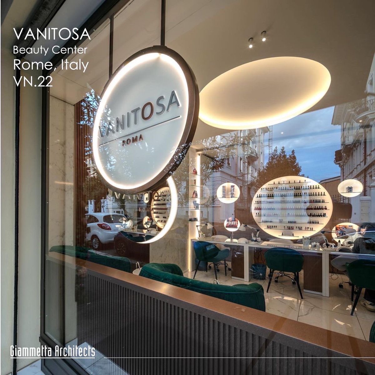 GGiammetta's tweet photo. Un luogo per il benessere nel cuore del quartiere Parioli in Roma.
Il cerchio come matrice, come metafora di centralità, come simbolo di equilibrio.
La pietra si alterna al legno,che, con minimali microlistelli, marca la verticalità e definisce gli spazi. https://t.co/DGx7LTvGG9