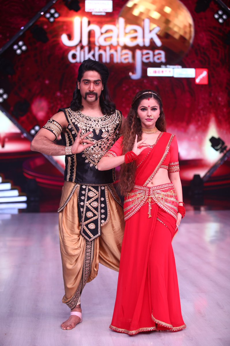 RubiDilaik's tweet photo. Sashakt Naari , Saakshaat Devi ka roop hai https://t.co/uotGPAwyLH