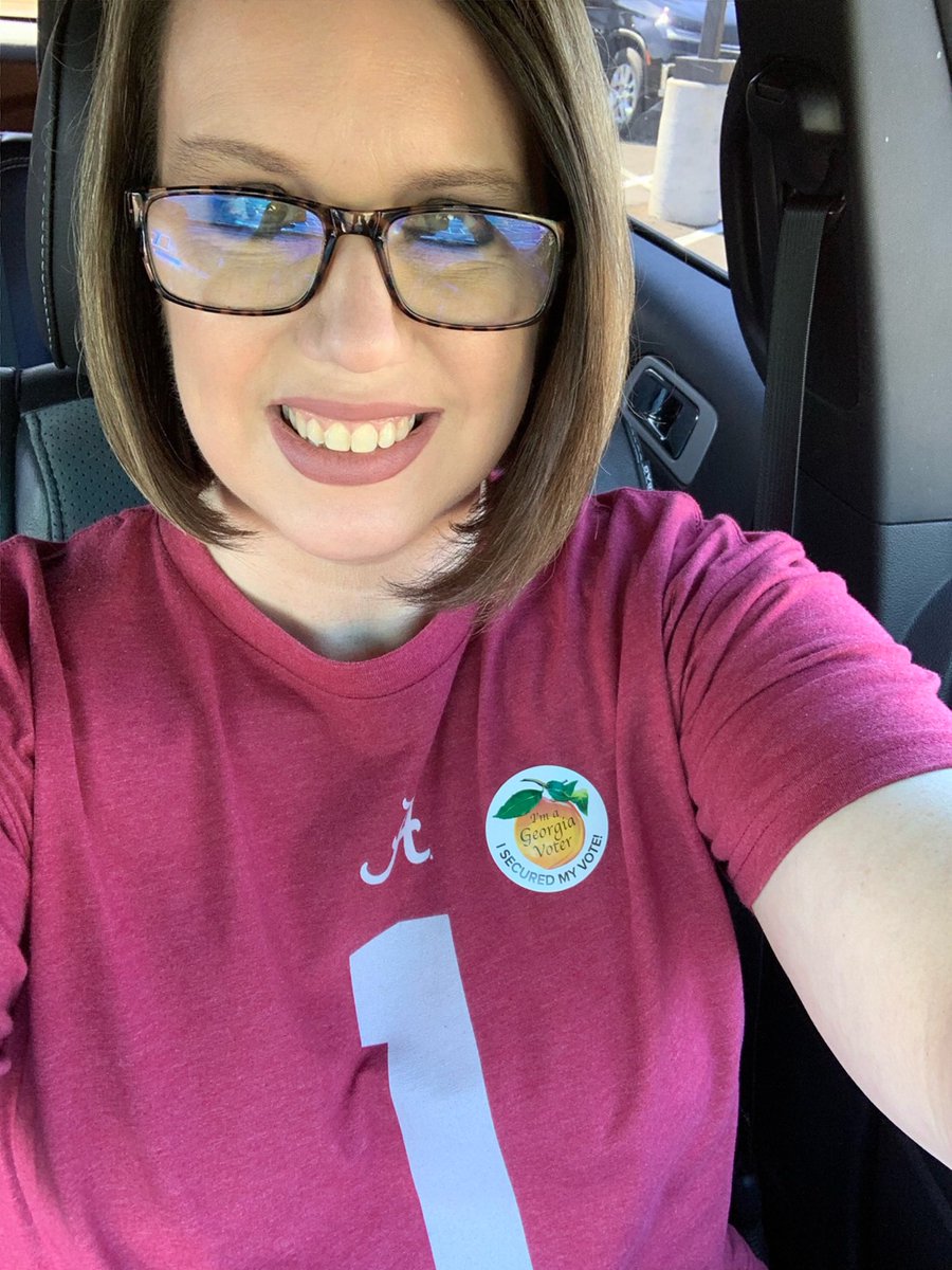 I’m representing two of the best things you can do in this nation:

1. Cheer for the Tide
2. Vote

#RollTide #MakeYourVoiceCount