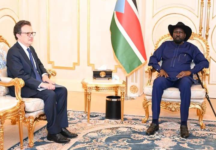 22.10.2022 - President Salva Kiir met with the U.S ambassador to South Sudan, H.E Michael J. Adler. The purpose of the meeting was to discuss the issue of subnational communal violence in the country, and bilateral relations between South Sudan and the United States. 🇸🇸🇺🇸