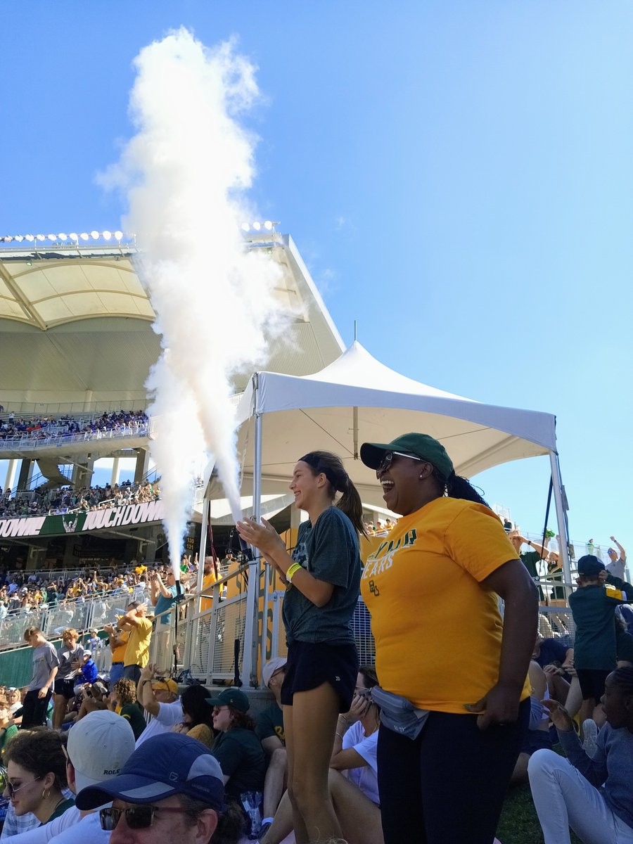 vvisualsfilms's tweet photo. Another touchdown #SicEm https://t.co/hdNoUeghBK