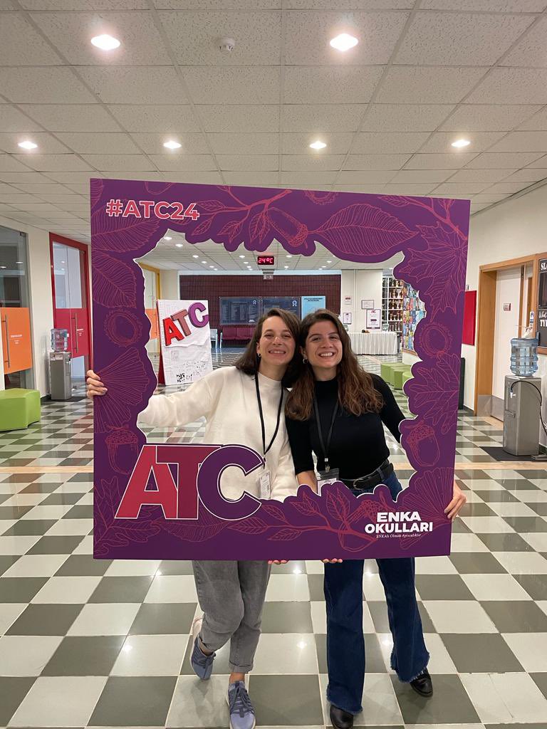 aysehilalavci's tweet photo. Ne iyi geldi yeniden yüz yüze buluşmalar, paylaşmalar!
24. Sonbahar Öğretmenler Sempozyumu hatıralarımız 🍂🍂
#ATC24 #ATC2022 https://t.co/YzRAk6DA4C