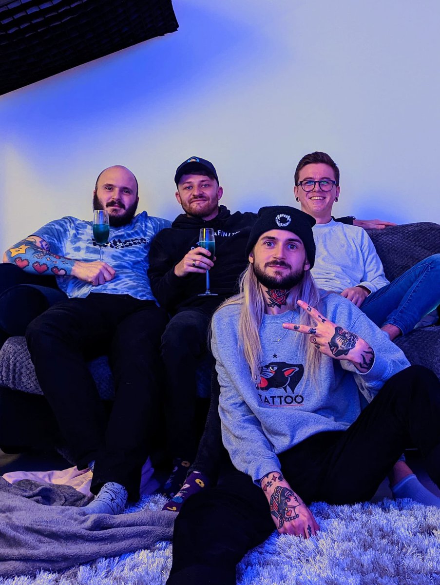 KierzOfWar's tweet image. New EP dropping soon ✌🏻