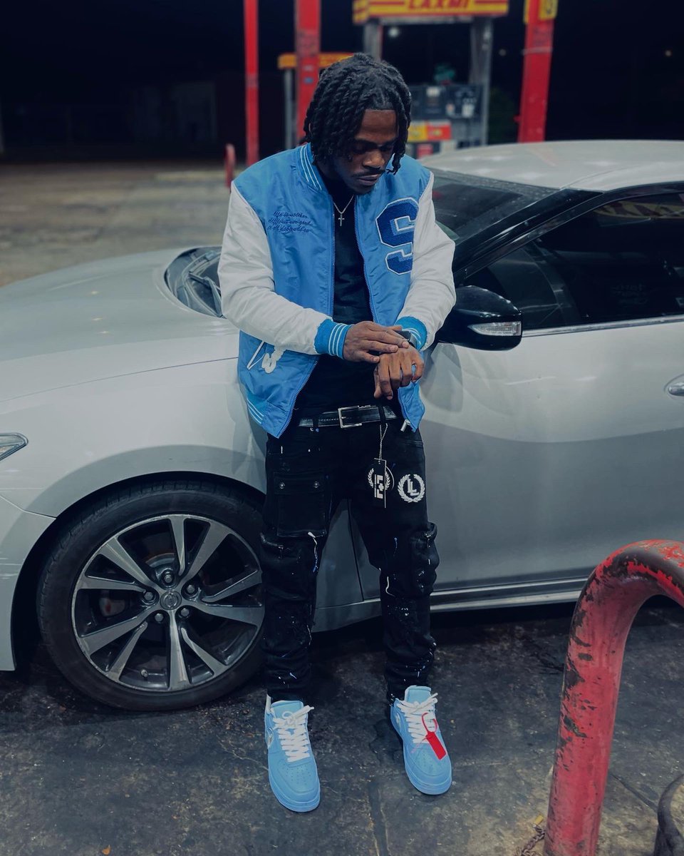 wunyia's tweet photo. This that 3️⃣ shii its a pharmacy pack🍼🥶 #YFN #SSO#33N9NE #339 #Offwhites🥶 https://t.co/exCSn4YGu1