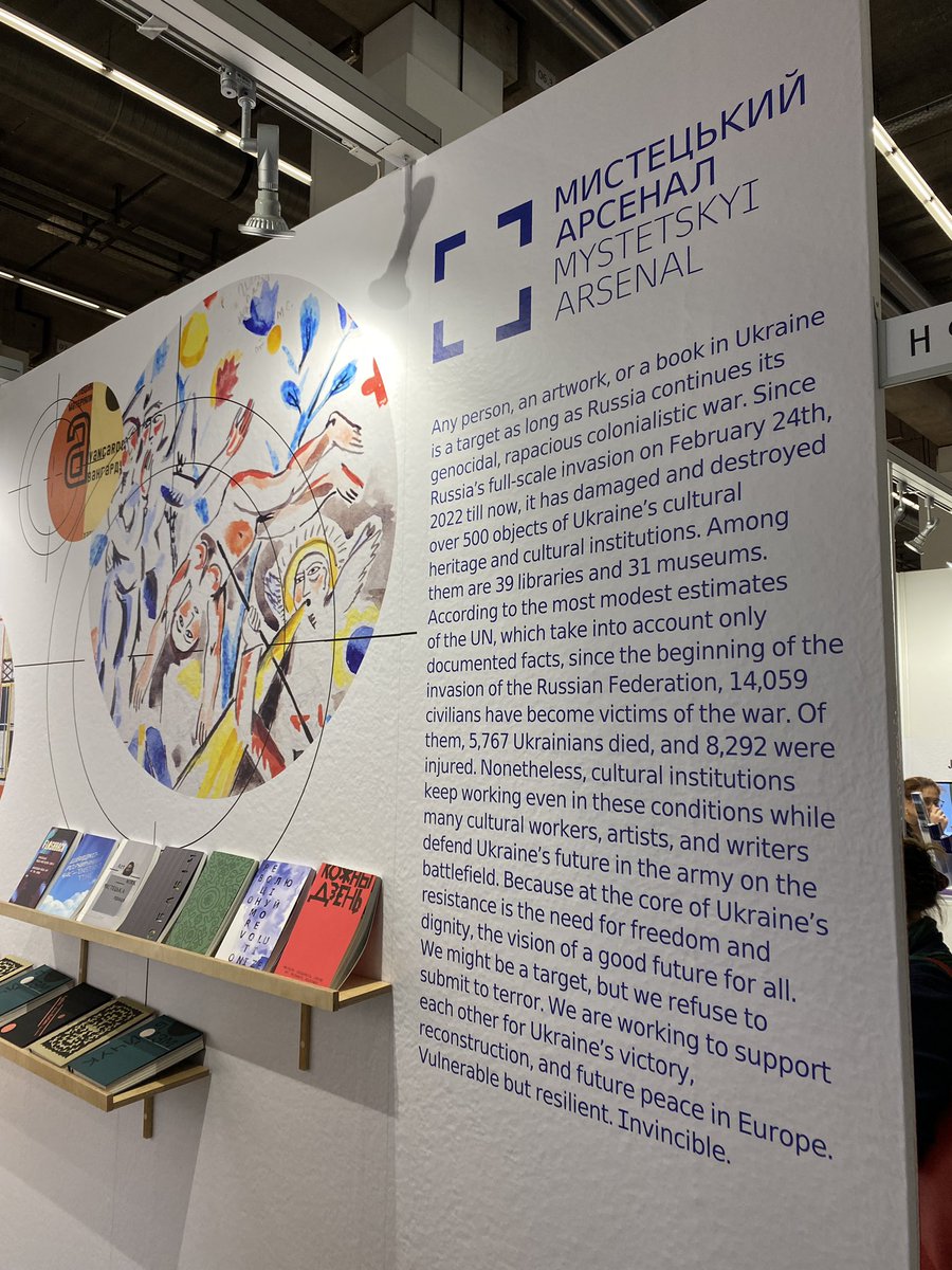 askans's tweet photo. #StandWithUkraine 
Frankfurter Buchmesse 2022 https://t.co/8xwHFYfSHj