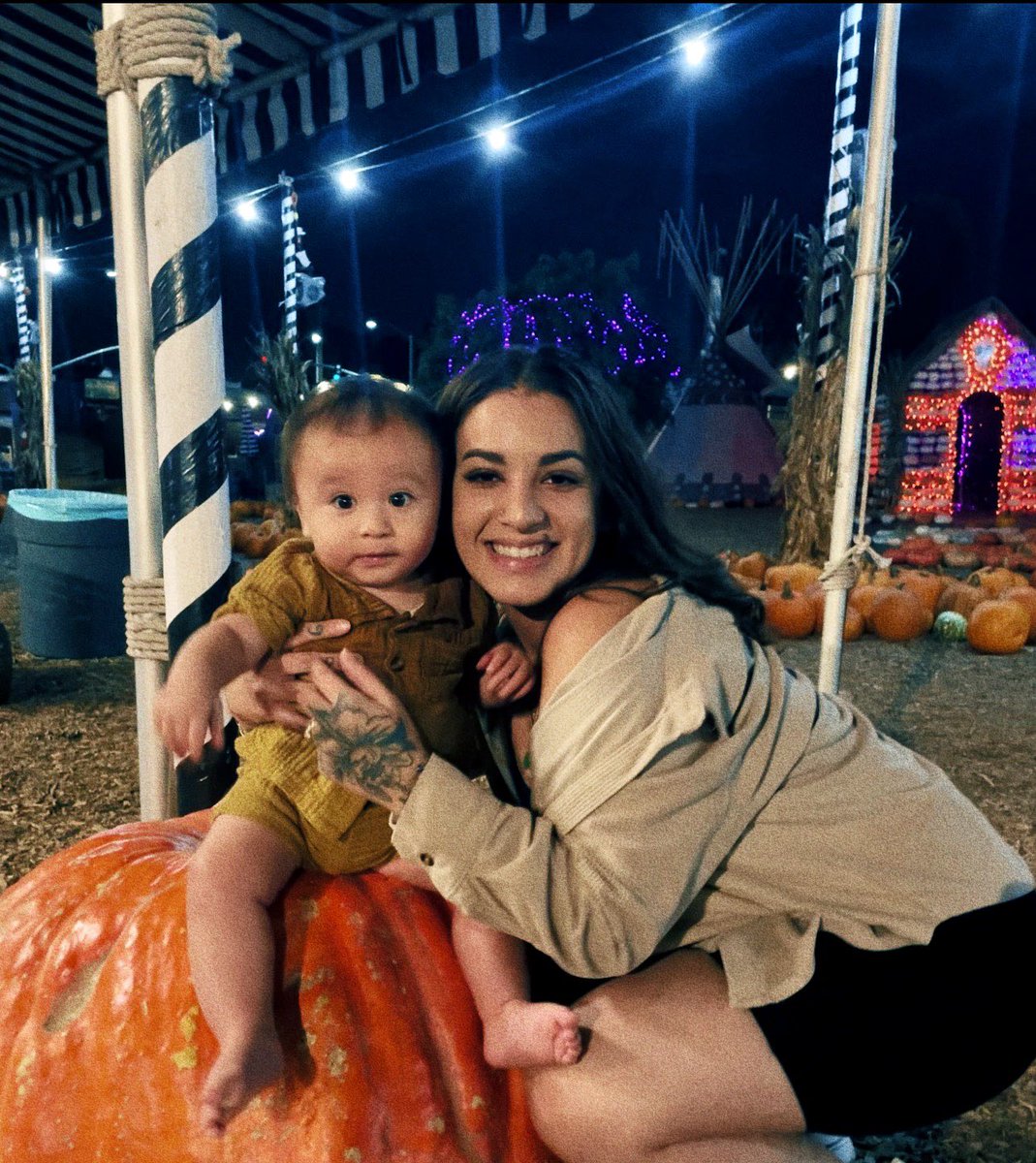 nessiejayy's tweet photo. @mik_milll I really be looking at my son like damnnn we did that 🥺 cutest pumpkin in my patch Forsure 🎃 https://t.co/0Iv6kXODii