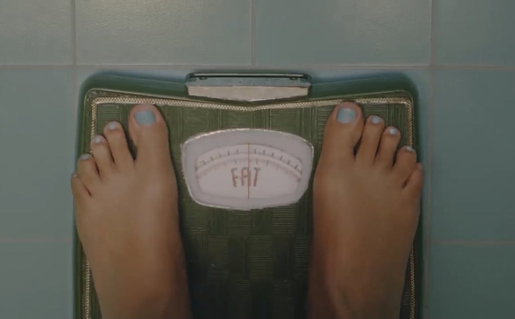 druelindstrom's tweet photo. taylor swift music video vs. me at my boyfriend’s parents’ house https://t.co/3hUUeUczKG
