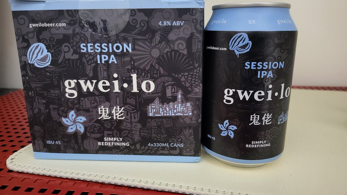 Eljifew's tweet photo. 买的便宜啤酒 https://t.co/jPbMzhRZQj