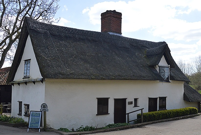 TheSuffolkMan's tweet photo. I live in South Suffolk and have been to #Flatford #Dedham & #StratfordStMary @JohnConstableRA #BridgeCottage https://t.co/AJndhRh2Aq