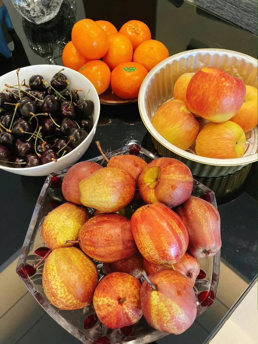 Today's fruit is really good.