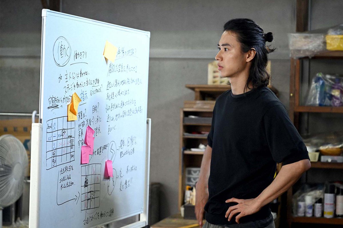 modelpress's tweet photo. 【場面写真多数📸】「#アトムの童」第2話

那由他（#山﨑賢人）ら、ゲーム制作開始🎮

 6年前の事件の真相明らかに…😶

🔻あらすじ＆ほか写真はこちら
https://t.co/VYcufwDV7r

@atom_no_ko_tbs #松下洸平 #岸井ゆきの #岡部大 #飯沼愛 #オダギリジョー https://t.co/8vEjmbzShw