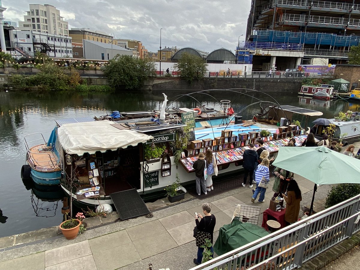 SRALibrary_'s tweet photo. Well, if you fancy a fabulous half term (or any time!) adventure, head to Word on the Water book barge by Kings Cross, London 😍📚 #lovereading @wordonthewater #exciting #adventure #london #readingforpleasure https://t.co/UK4QlFvi6l