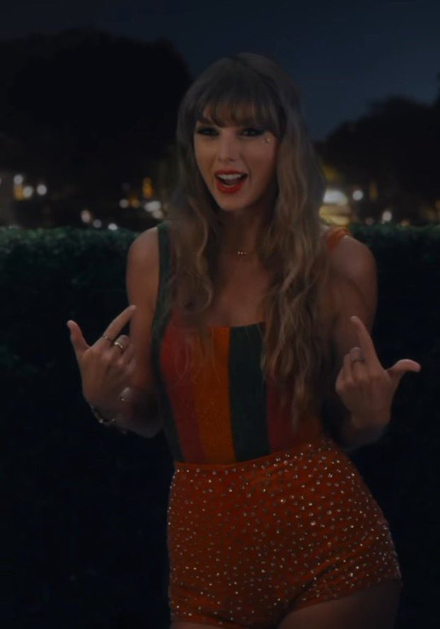 taysfavcardigan's tweet photo. Taylor Swift's seventh lead single: https://t.co/E79mXAMf6h