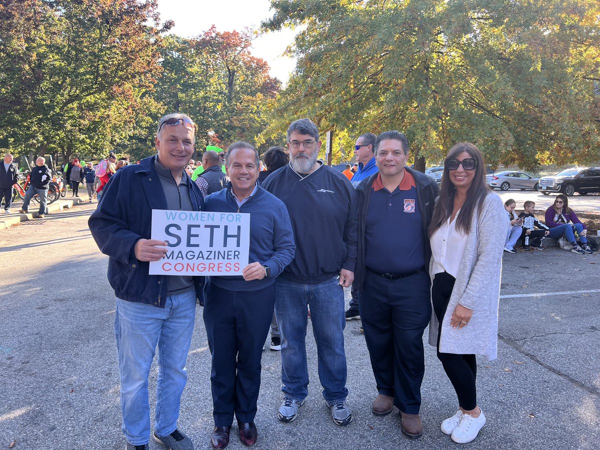 Today I proudly joined @SecMartyWalsh, @ri_trades, and @riaflcio in support of @SethMagaziner for US Congress.  Seth Magaziner has always stood up for hard working Rhode Islanders and will continue to bring that fight to Washington. I look forward to serving with him in Congress.