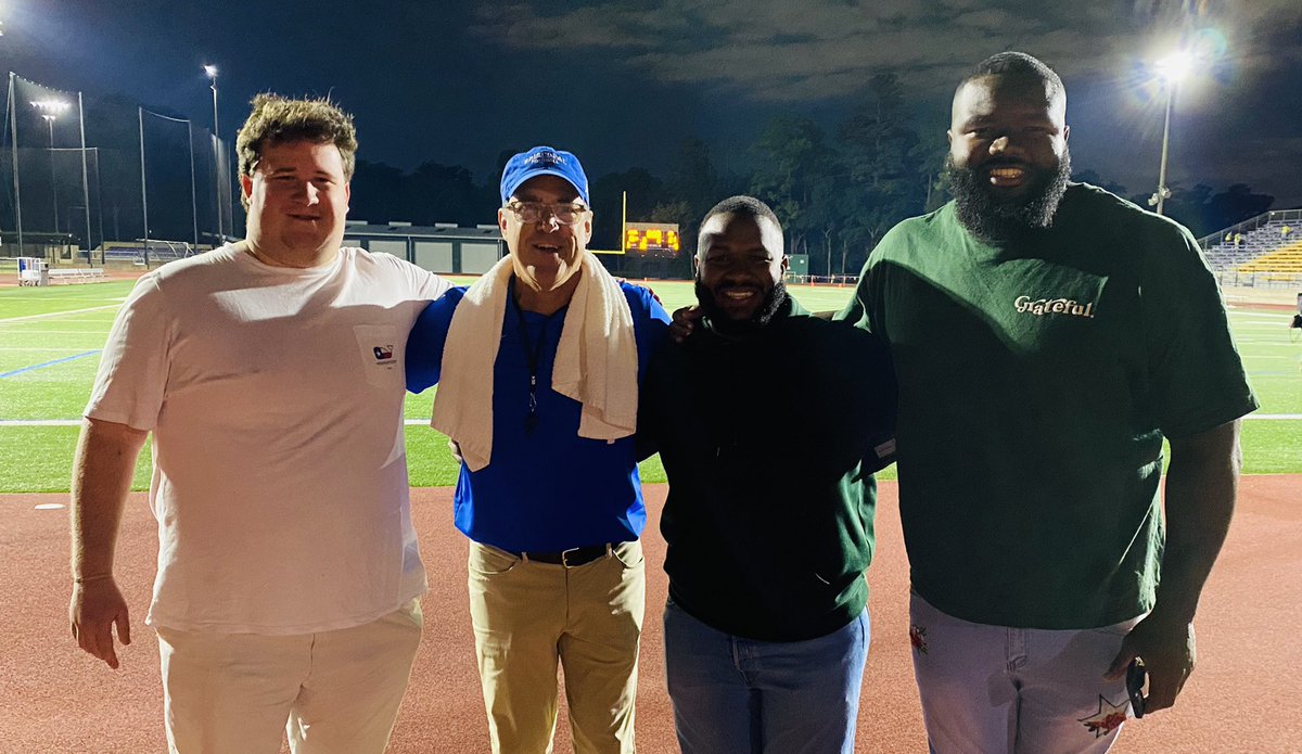 Great team 21-15 victory over Kinkaid. The victory guarantees the Knights a spot in the SPC Championship. Thank you EHS Alum for making it out. It’s always an honor!! @EHSSports @marvinwilson21 @Macrowe123 @capt_kirk71 #KnightsStandOut